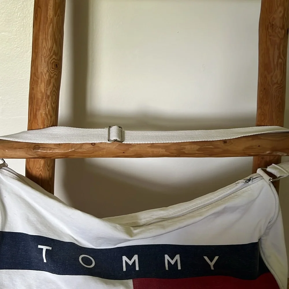 VINTAGE ! Tommy Hilfiger Duffle Bag